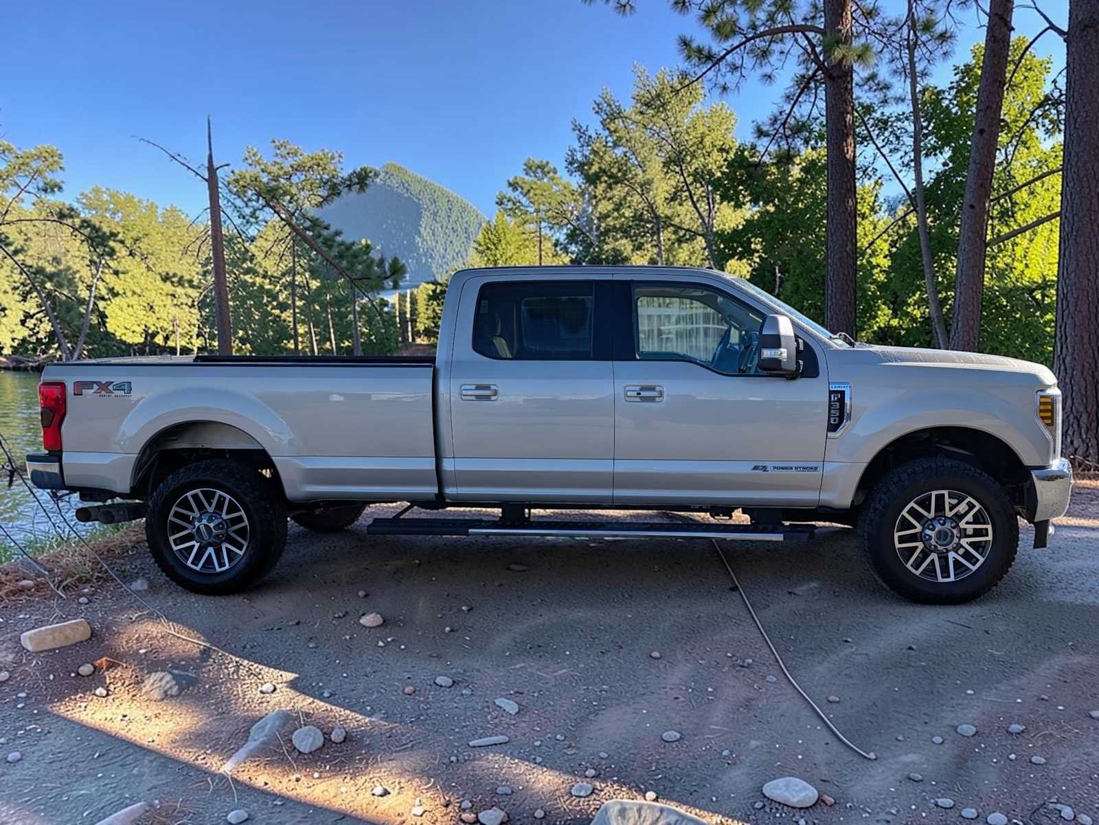 Used 2018 Ford F350 Lariat w/ Lariat Ultimate Package AWD/4WD image 6