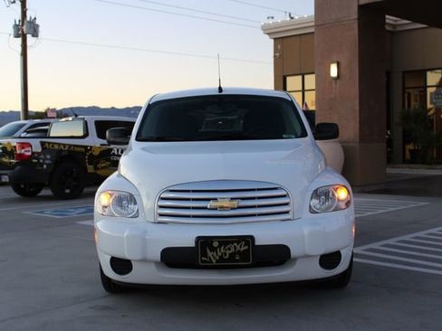 Used 2010 Chevrolet HHR LS image 2