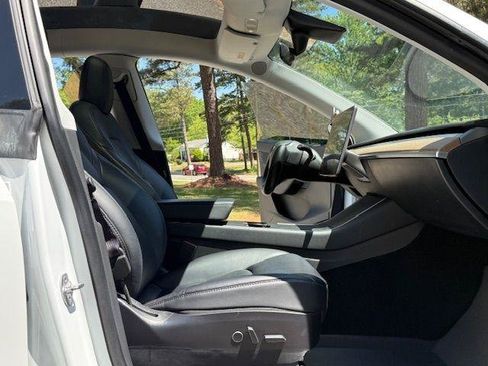 Used 2021 Tesla Model Y Long Range AWD/4WD image 10