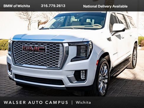 Used 2021 GMC Yukon XL Denali image 1