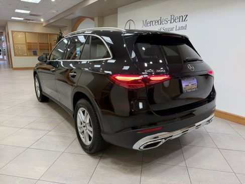 Certified 2025 Mercedes-Benz GLC 300 image 3