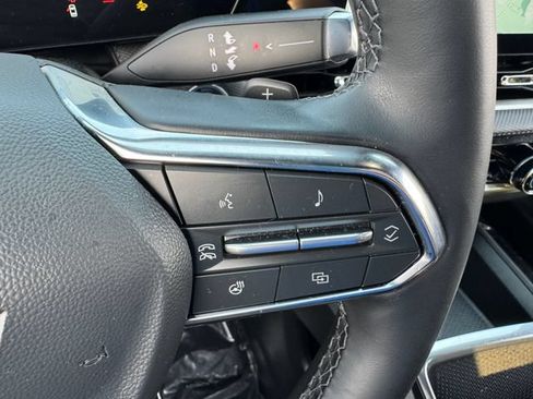 Used 2026 Chevrolet Equinox LT FWD image 22
