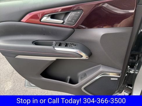 New 2026 Chevrolet Traverse RS w/ LPO, Floor Liner Package AWD/4WD image 20