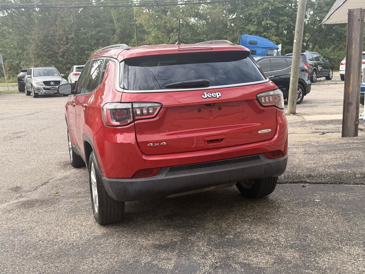 Used 2018 Jeep Compass Latitude AWD/4WD image 5