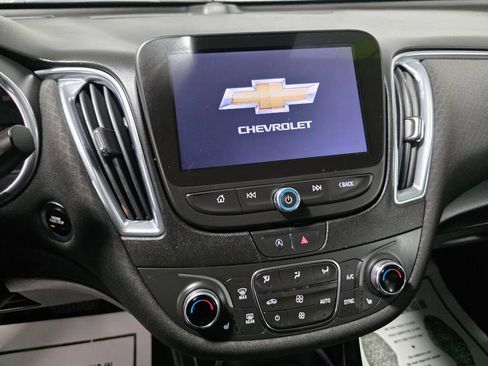 Used 2021 Chevrolet Malibu LT FWD image 11