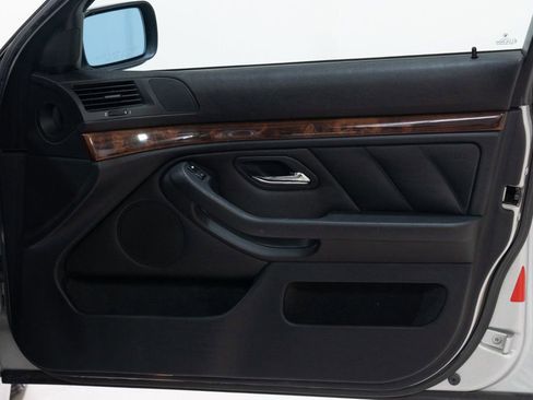 Used 2000 BMW 540i Sedan image 27