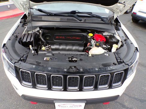 Used 2020 Jeep Compass Trailhawk AWD/4WD image 24