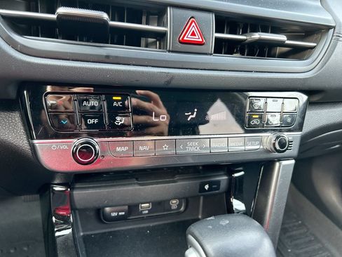Used 2024 Kia Seltos EX FWD image 26