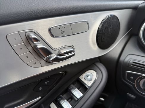 Used 2019 Mercedes-Benz GLC 300 image 28