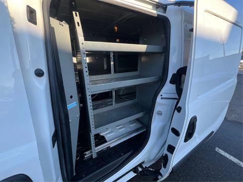 Used 2018 RAM ProMaster City Tradesman SLT FWD image 13