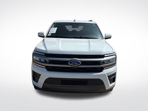 Used 2024 Ford Expedition XLT RWD image 2