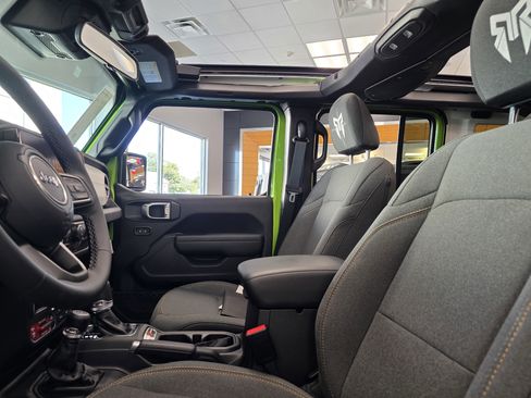 New 2025 Jeep Wrangler Unlimited Sport image 9