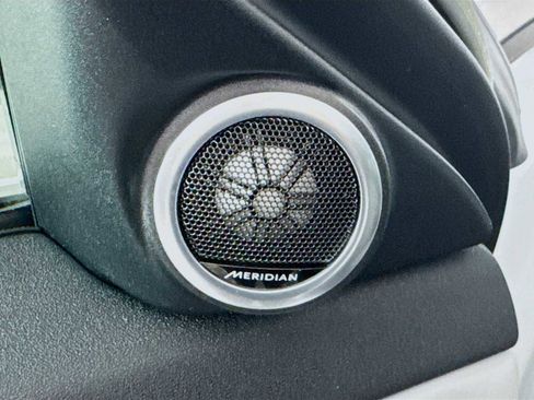 Used 2023 Land Rover Range Rover Evoque R-Dynamic SE image 20