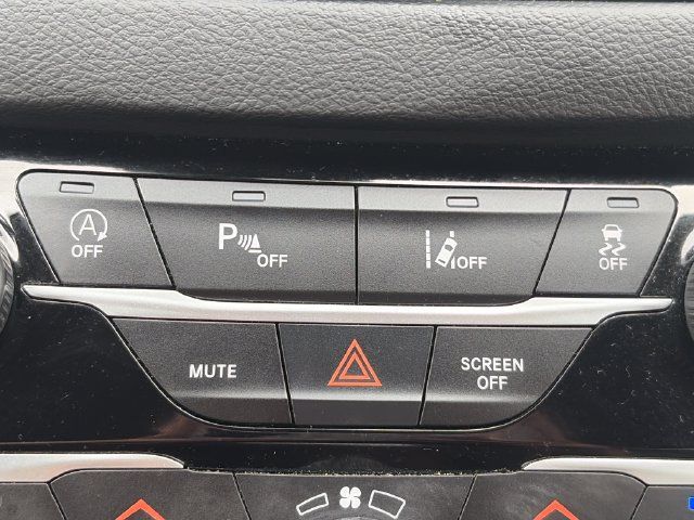 Used 2024 Chrysler Pacifica Touring-L FWD image 49