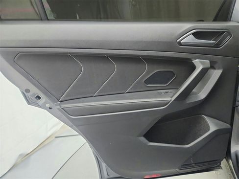 Used 2023 Volkswagen Tiguan SEL R-Line image 22