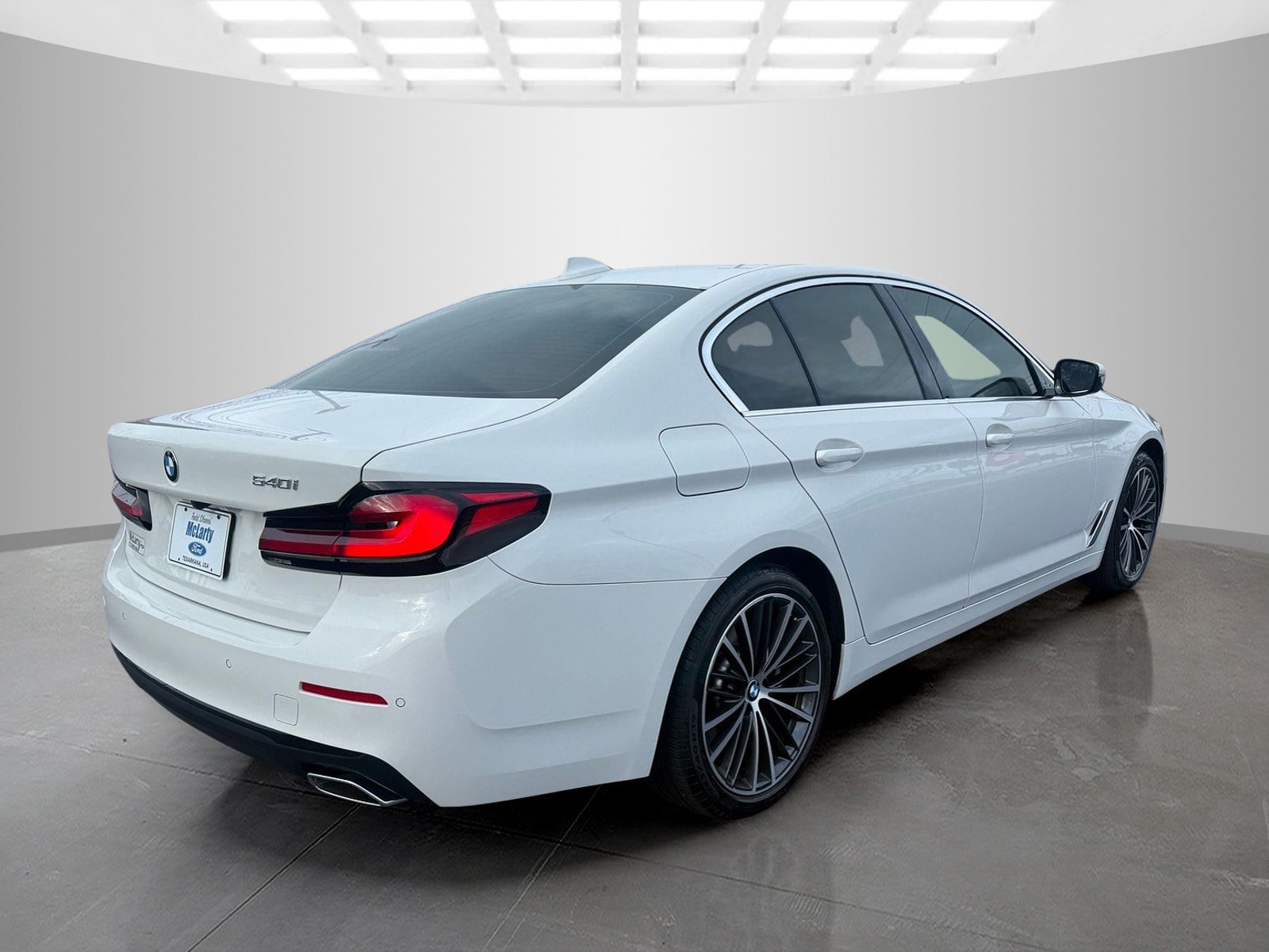 Used 2023 BMW 540i w/ Executive Package RWD image 2