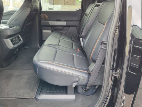 Used 2025 Ford F250 Lariat AWD/4WD image 27