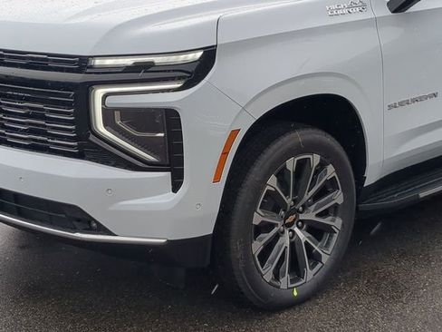 New 2026 Chevrolet Suburban High Country w/ Sun And Tow Package AWD/4WD image 14