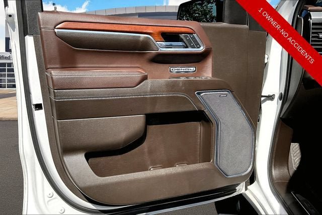 Used 2023 GMC Sierra 1500 Denali w/ Technology Package AWD/4WD image 18