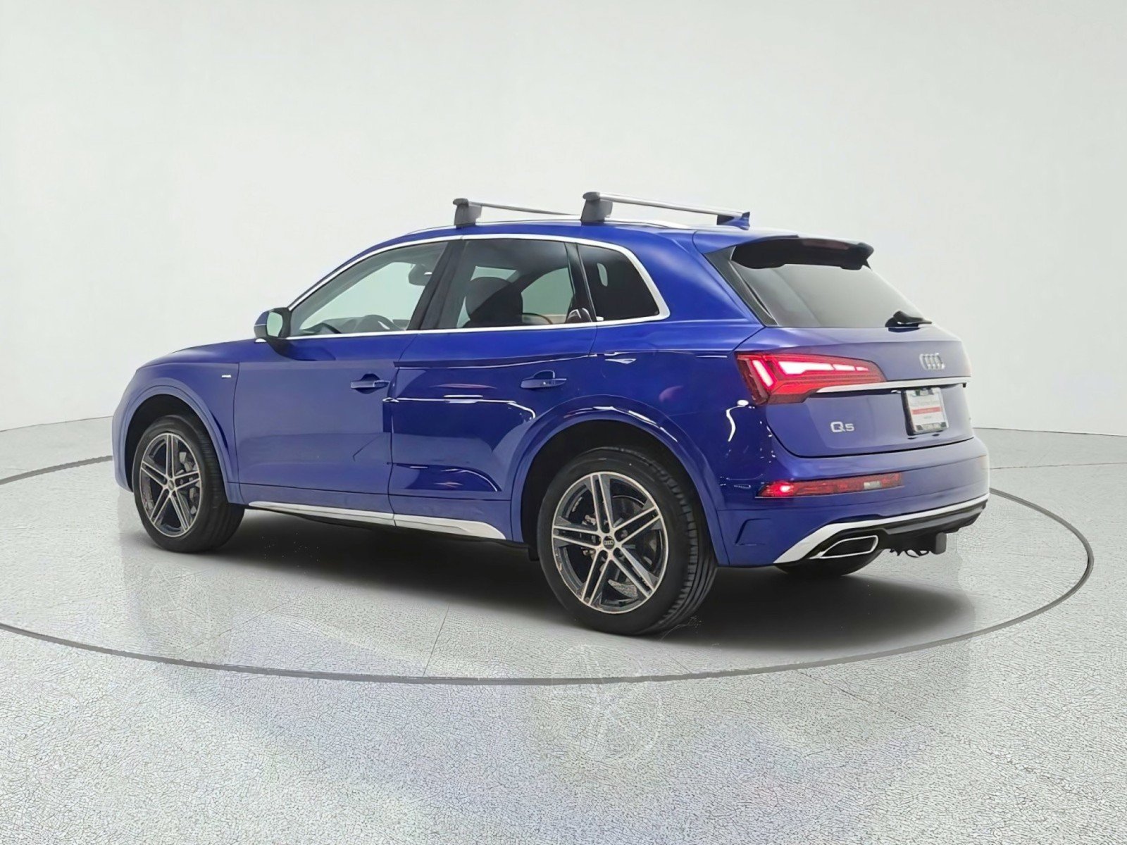 Used 2024 Audi Q5 e Premium Plus w/ Premium Plus Package AWD/4WD image 7