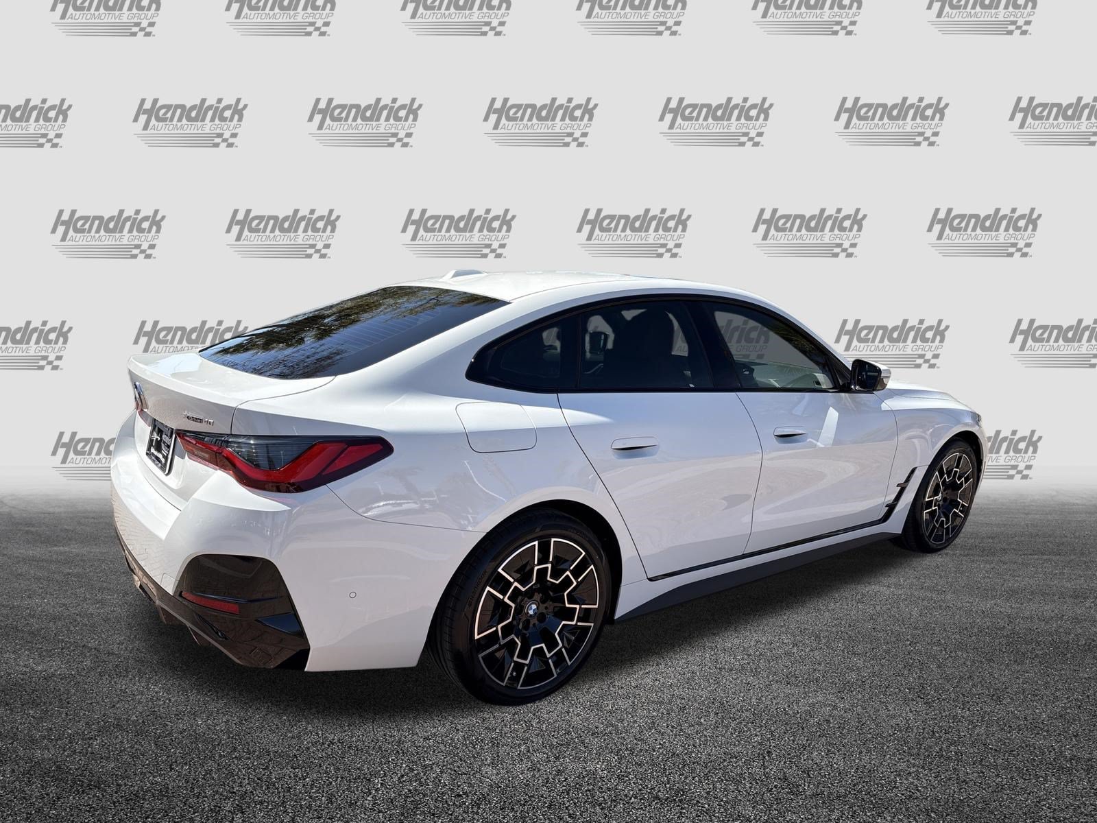 Used 2026 BMW i4 xDrive40i w/ M Sport Package AWD/4WD image 9