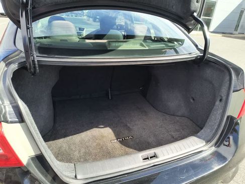 Used 2018 Nissan Sentra S image 22