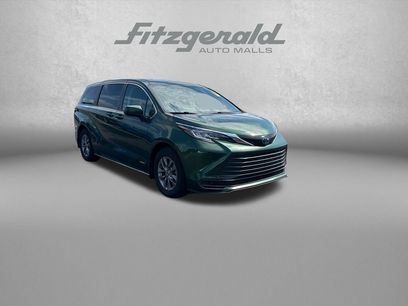 Used 2021 Toyota Sienna LE