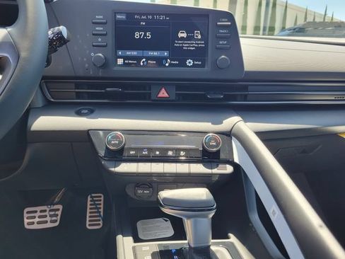 New 2026 Hyundai Elantra SEL Sport FWD image 15