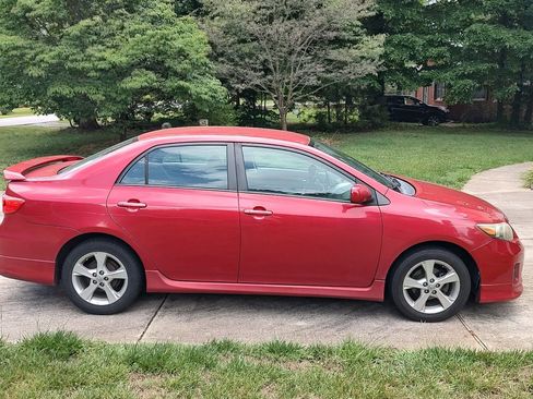 Used 2011 Toyota Corolla S FWD image 5