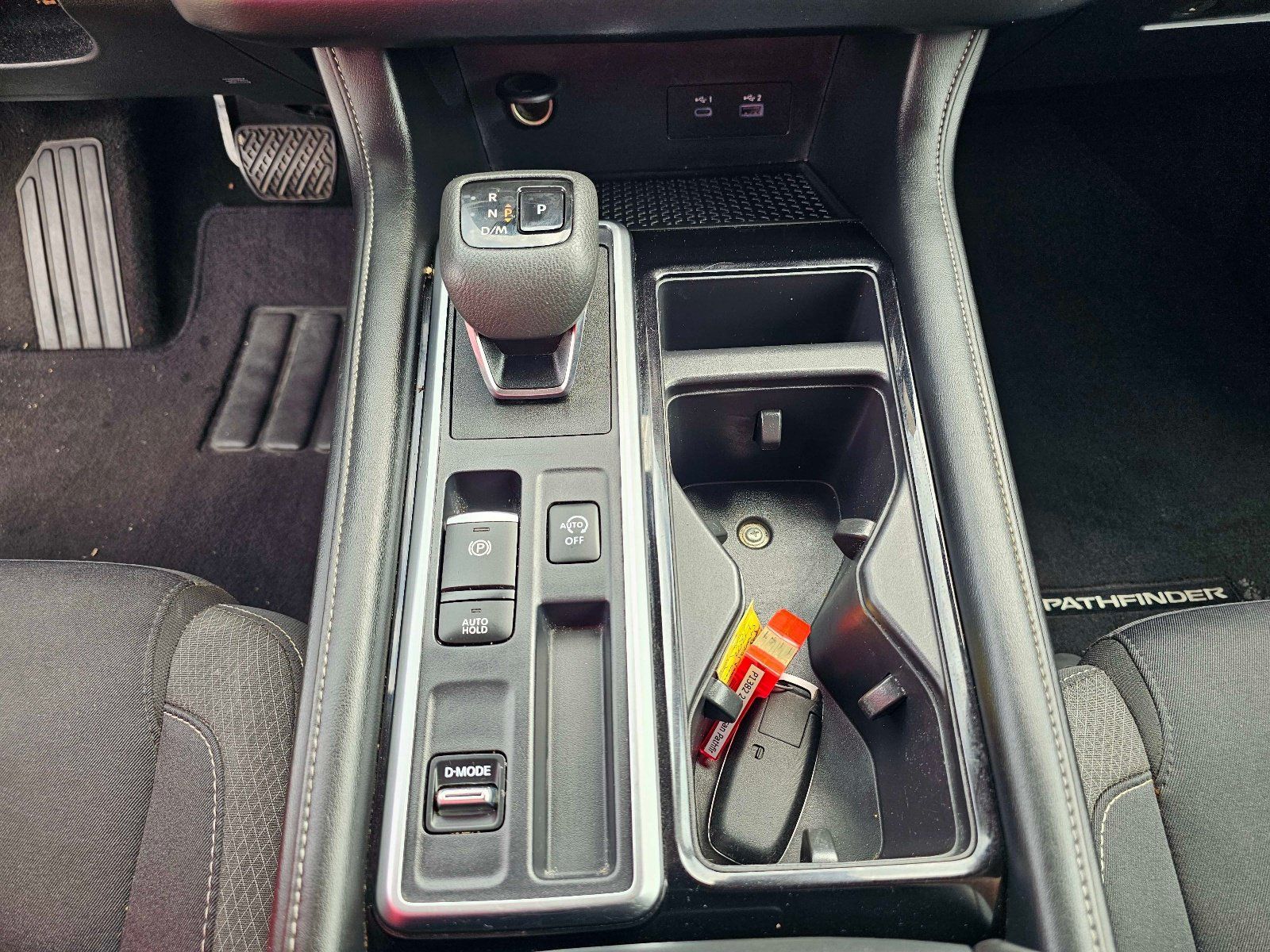 Used 2024 Nissan Pathfinder SV FWD image 24