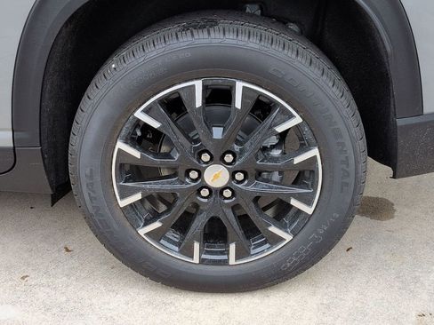 New 2026 Chevrolet Traverse LT w/ Sun and Wheel Package FWD image 7