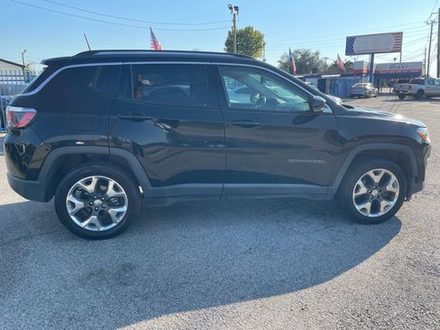 Used 2018 Jeep Compass Limited AWD/4WD image 4