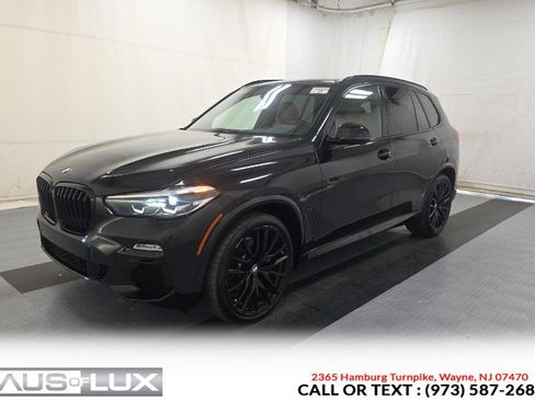 Used 2021 BMW X5 xDrive40i w/ M Sport Package AWD/4WD image 4