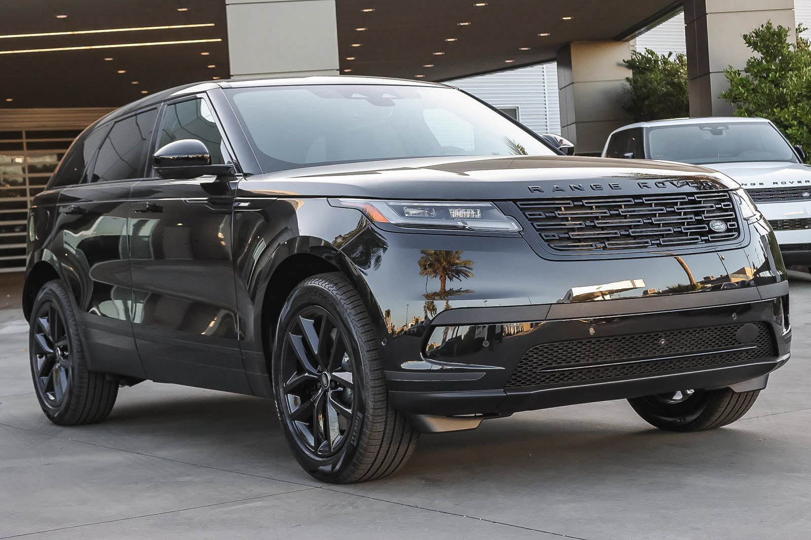 New 2026 Land Rover Range Rover Velar S AWD/4WD image 3