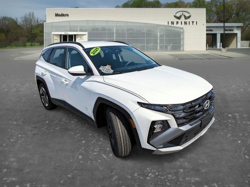 Used 2025 Hyundai Tucson SEL FWD image 2