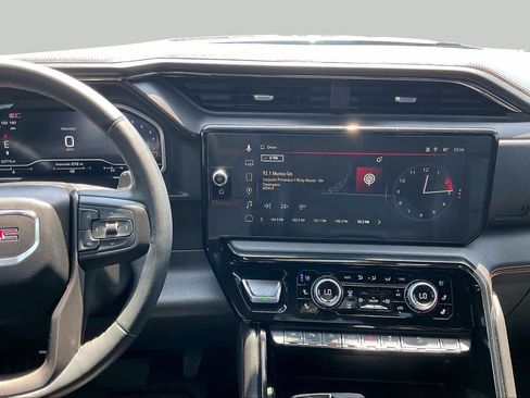 Certified 2024 GMC Sierra 1500 AT4 w/ AT4 Premium Package AWD/4WD image 7