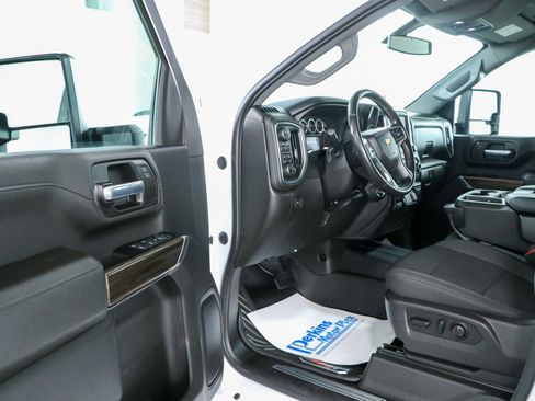 Used 2023 Chevrolet Silverado 2500 LT w/ Convenience Package AWD/4WD image 4