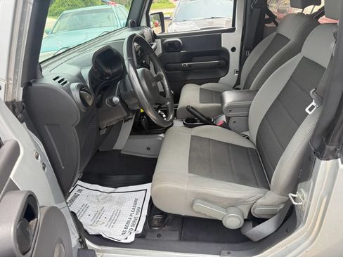 Used 2008 Jeep Wrangler X AWD/4WD image 12