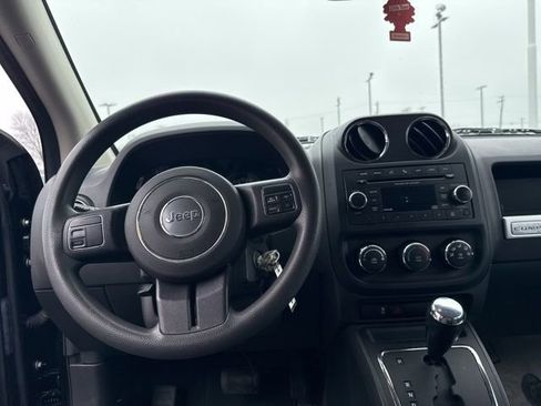 Used 2017 Jeep Compass Sport image 11