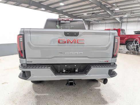 Used 2025 GMC Sierra 3500 AT4 image 4