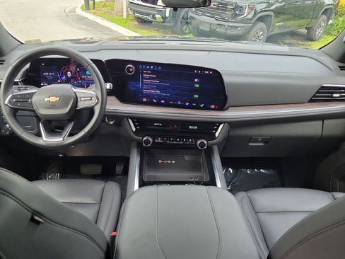 Used 2025 Chevrolet Tahoe LT AWD/4WD image 18