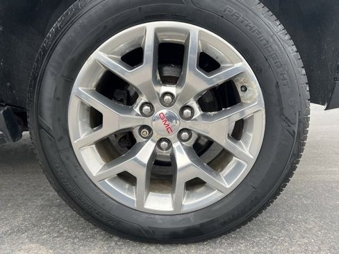 Used 2018 GMC Yukon SLE w/ SLE Value Package image 8