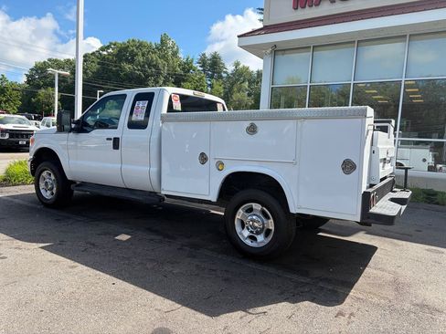 Used 2016 Ford F250 XLT w/ XLT Interior Package AWD/4WD image 11