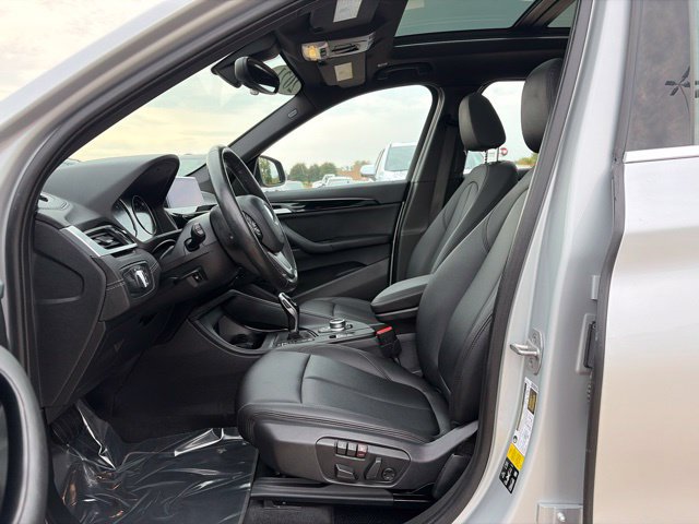 Used 2021 BMW X1 xDrive28i w/ Convenience Package AWD/4WD image 13