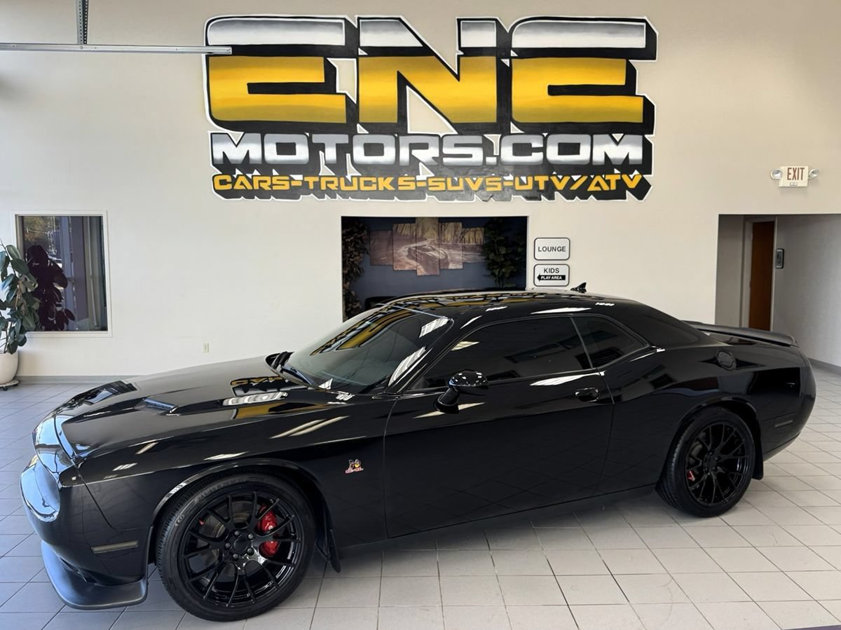 Used 2016 Dodge Challenger R/T Scat Pack RWD image 6