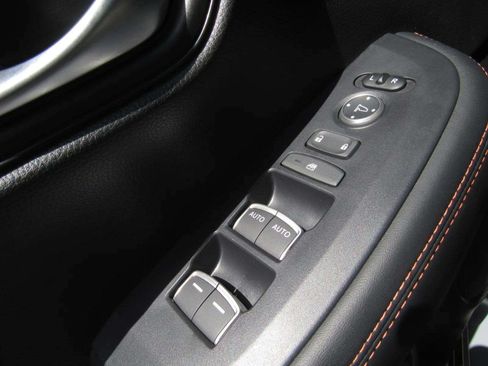 Certified 2025 Honda HR-V Sport image 22