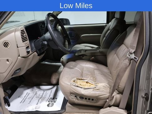 Used 1999 GMC Suburban 4WD w/ Marketing Opt Pkg 3 image 3