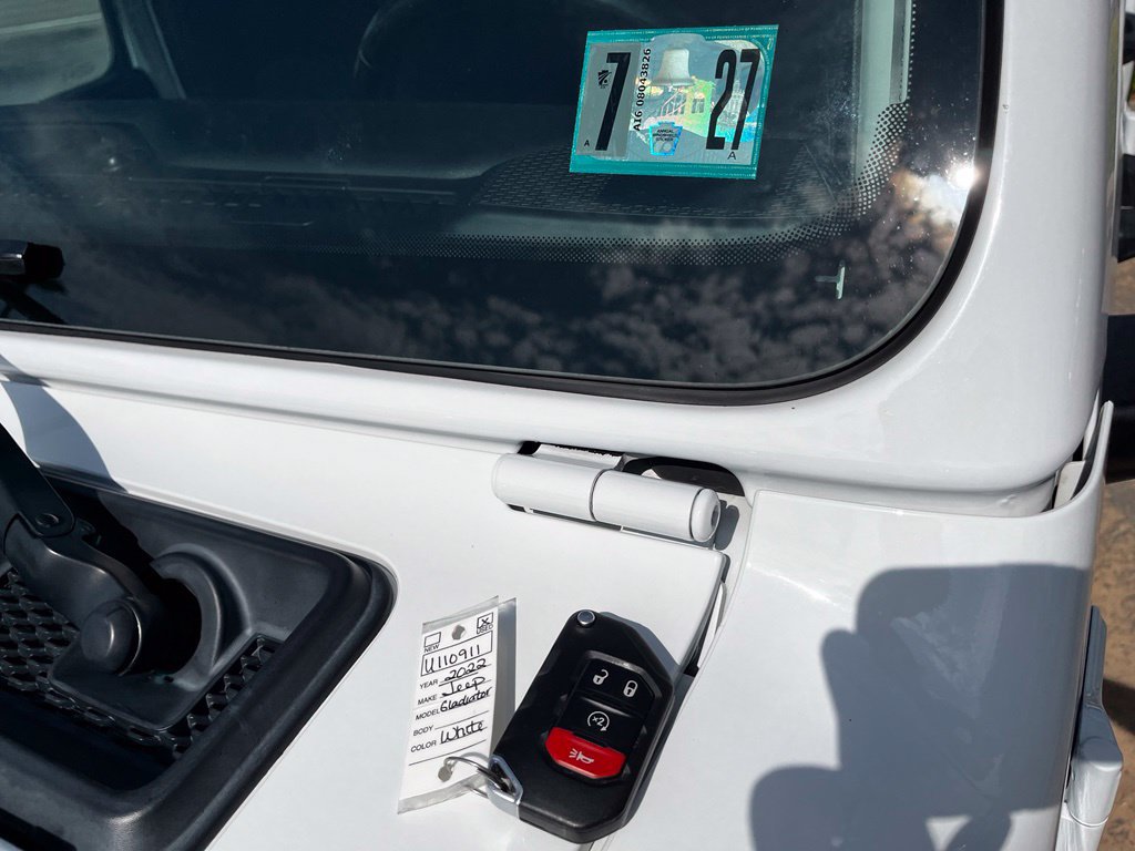 Used 2022 Jeep Gladiator Sport AWD/4WD image 36
