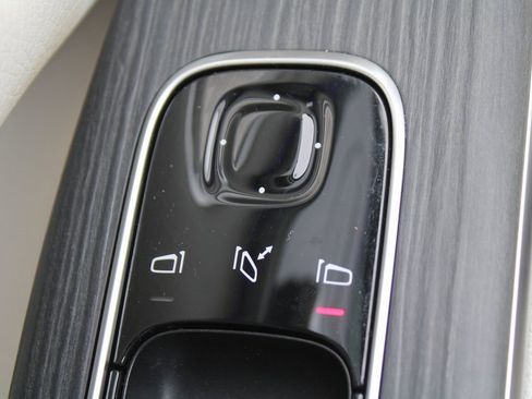 Certified 2023 Mercedes-Benz EQS 580 4MATIC SUV image 20