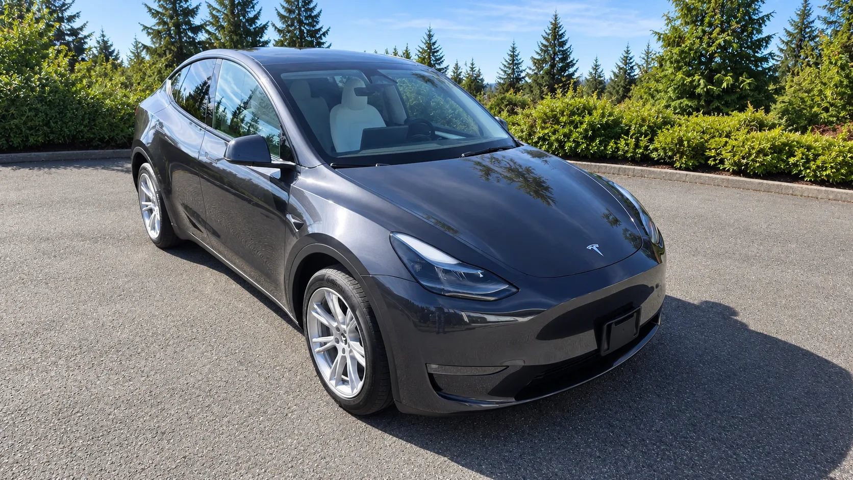 Used 2024 Tesla Model Y Long Range AWD/4WD image 3